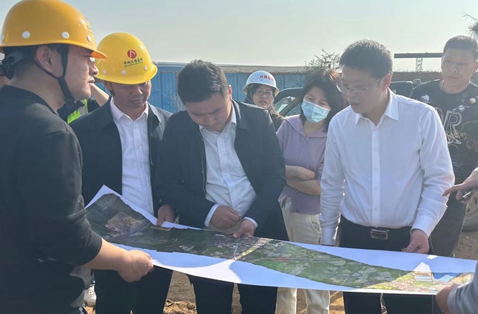 市政公用集團劉順保到朱橋東路項目、昌東三路項目、秦坊安置房項目調(diào)研